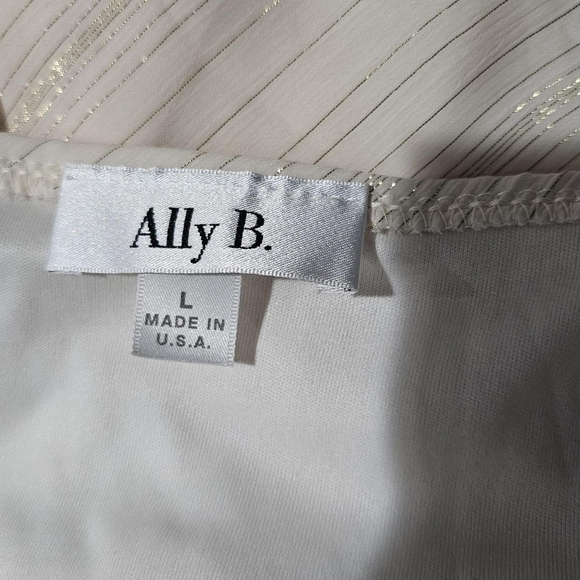 Vintage 90s cream/gold chiffon sweetheart neckline blouseSize large - Picture 5 of 5